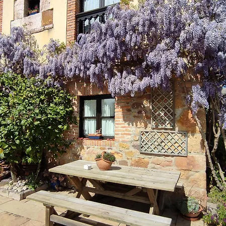 Heredad De La Cueste Landhaus Llenín